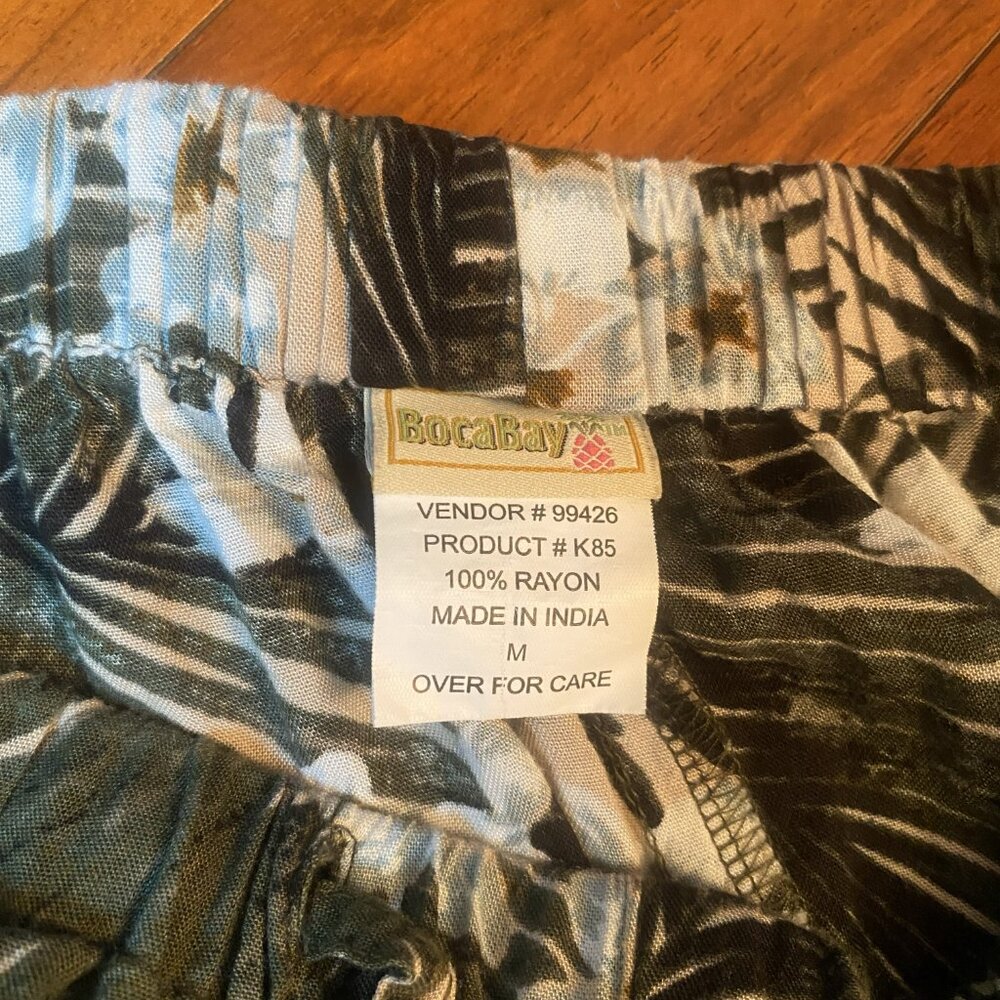 Boca Bay Tropical Capri Pants Size Medium - Picture 5 of 6